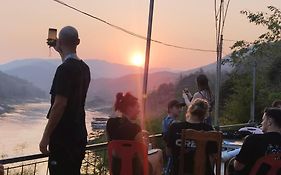99 Backpackers Pakbeng